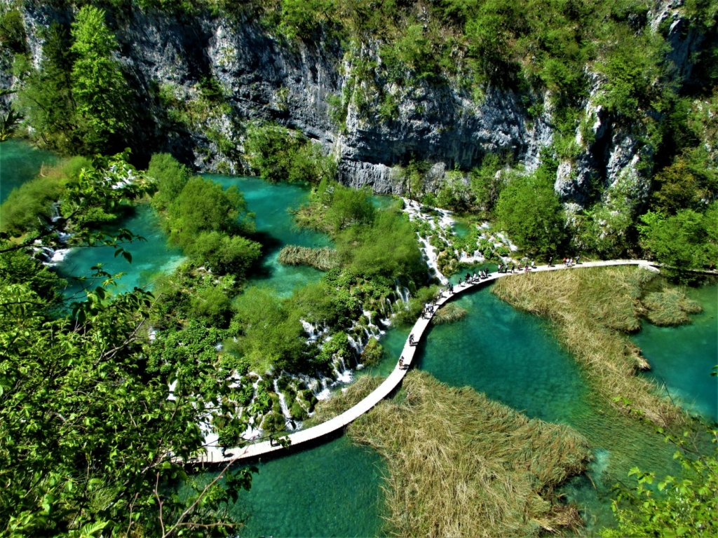 マイナスイオンたっぷり クロアチアの絶景プリトヴィツェ湖群国立公園 Voyage 世界見聞録