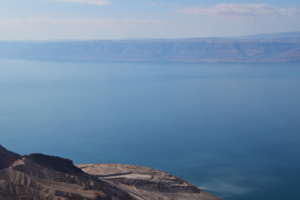 世界一の低地に佇む死海(イスラエル、ヨルダン)
