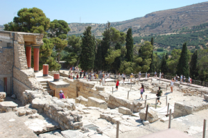 クレタ島のクノッソス宮殿、ミノタウロスとラビリンス伝説の舞台へ(ギリシャ)